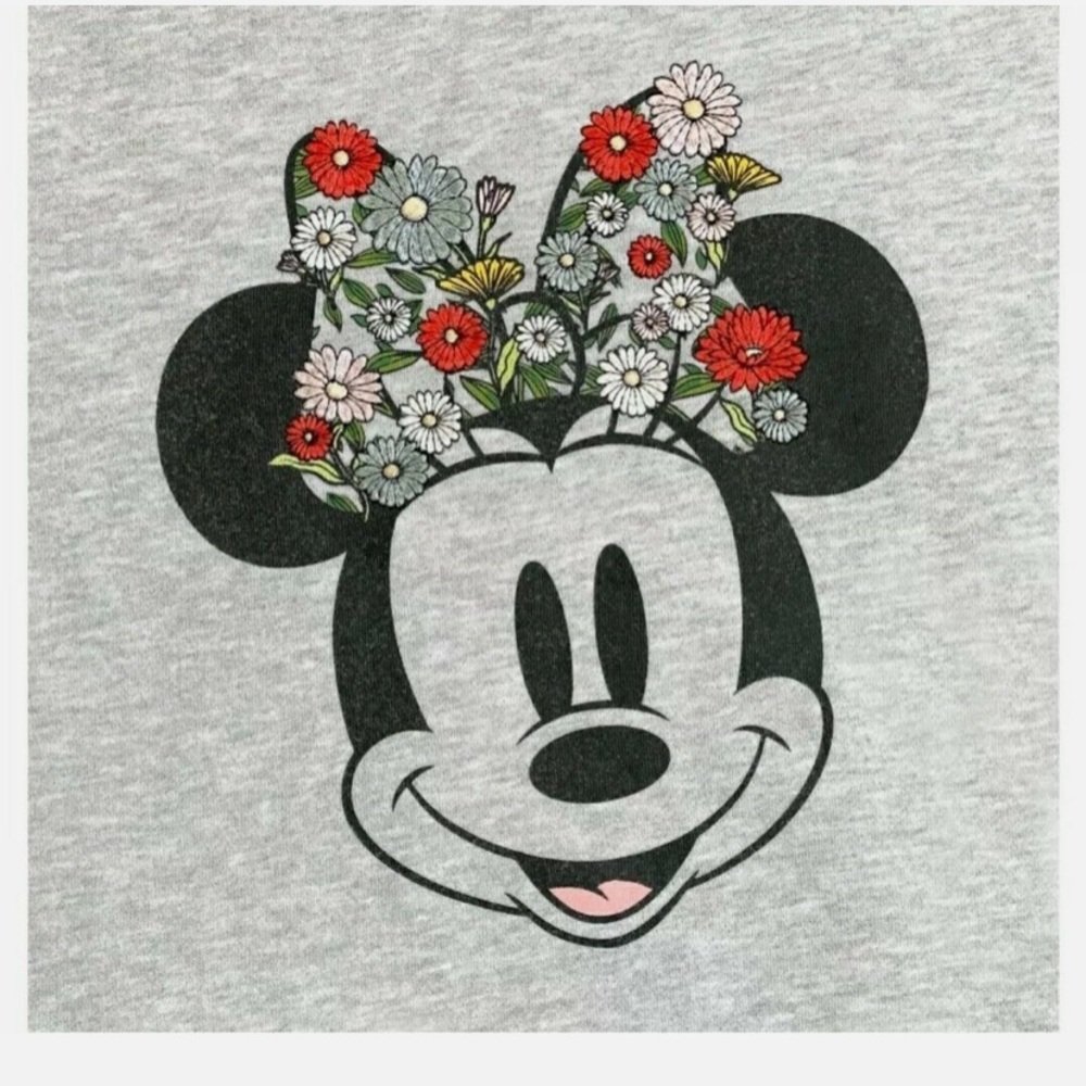 60% Cotton/40% Polyester Hoodie. Machine Wash Cold. Super Soft, Comfortable Fit